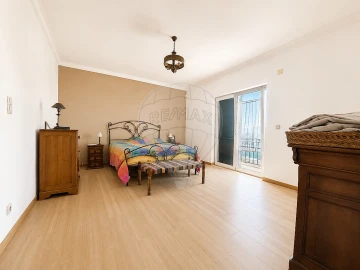 Moradia T4 para Venda em Azeitão (São Lourenço e São Simão)