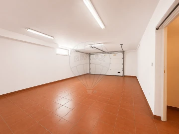 Moradia T4 para Venda em Azeitão (São Lourenço e São Simão)