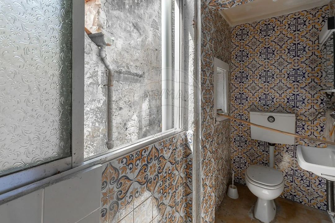 Prédio para Venda em Santa Marinha e São Pedro da Afurada Foto 10