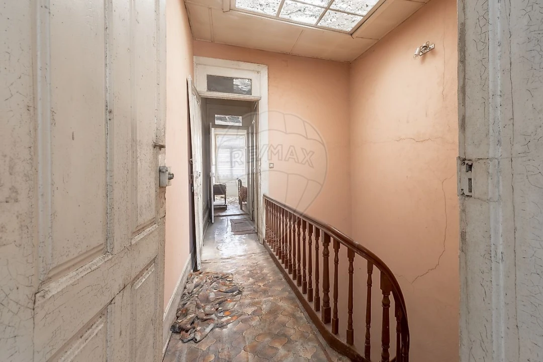 Prédio para Venda em Santa Marinha e São Pedro da Afurada Foto 19
