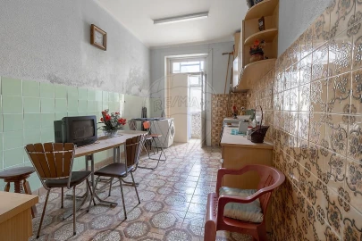 Prédio para Venda em Santa Marinha e São Pedro da Afurada