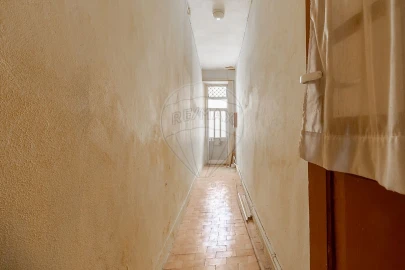 Prédio para Venda em Santa Marinha e São Pedro da Afurada