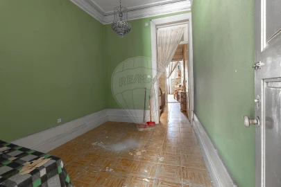 Prédio para Venda em Santa Marinha e São Pedro da Afurada