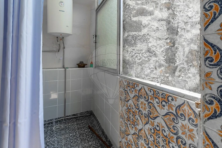 Prédio para Venda em Santa Marinha e São Pedro da Afurada Foto 11
