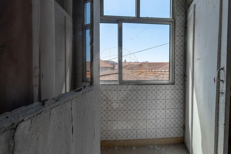 Prédio para Venda em Santa Marinha e São Pedro da Afurada Foto 16