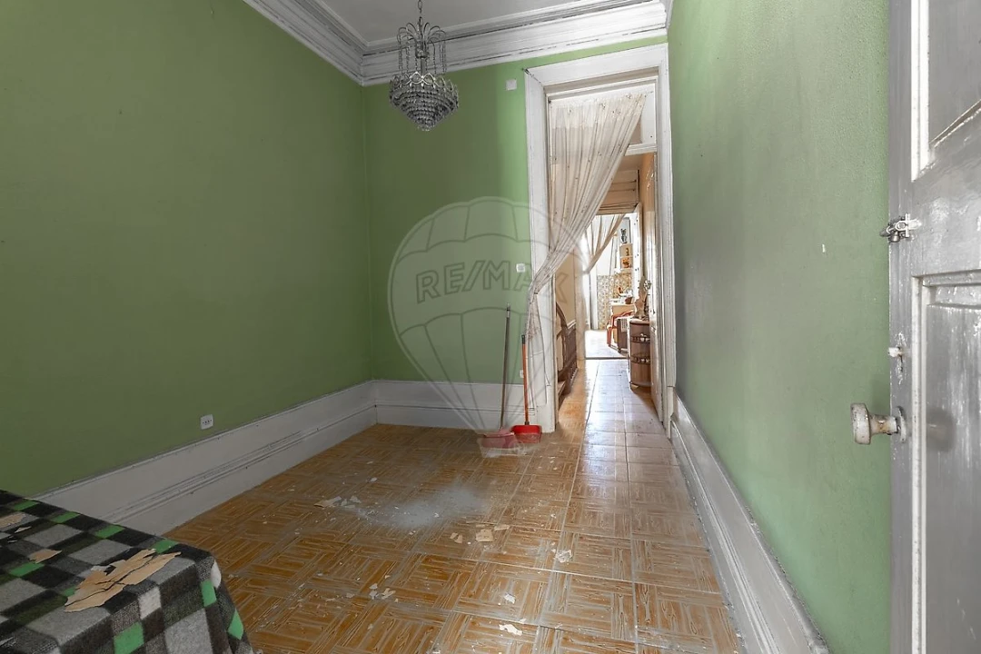 Prédio para Venda em Santa Marinha e São Pedro da Afurada Foto 12