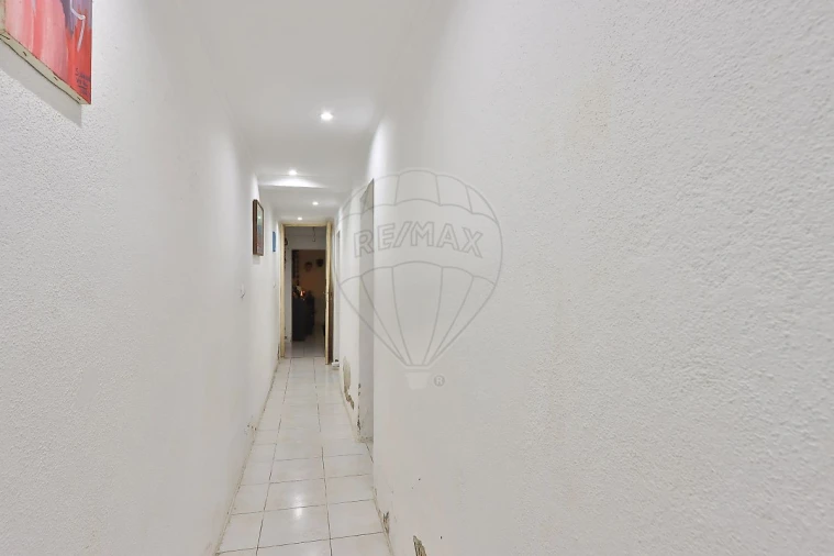 Apartamento T6 para Venda em Arroios Foto 18