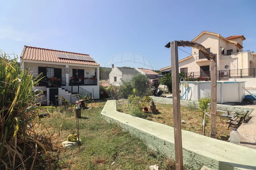 Moradia T1 para Venda em Ota Foto 1