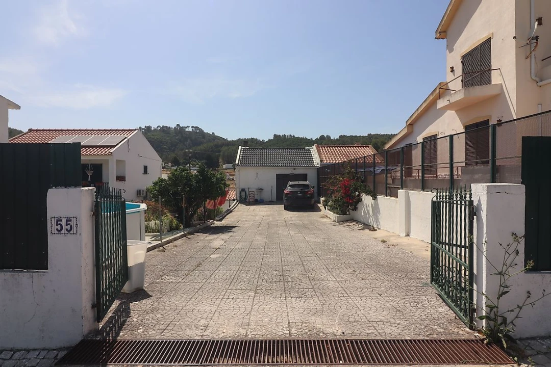 Moradia T1 para Venda em Ota Foto 16