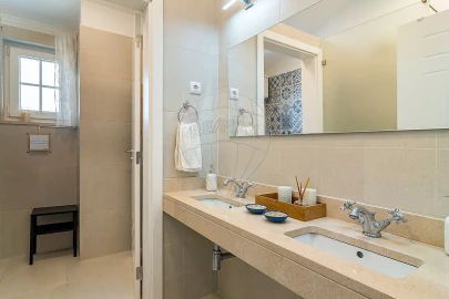 Moradia T5 para Venda em Sesimbra (Castelo)