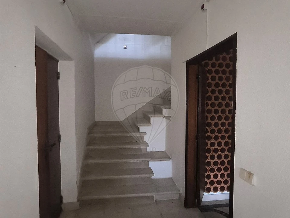 Moradia T4 para Venda em Minde Foto 26