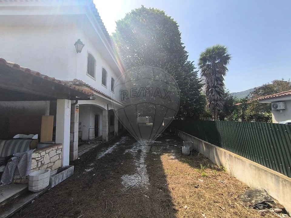 Moradia T4 para Venda em Minde Foto 38