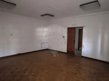 Moradia T4 para Venda em Minde