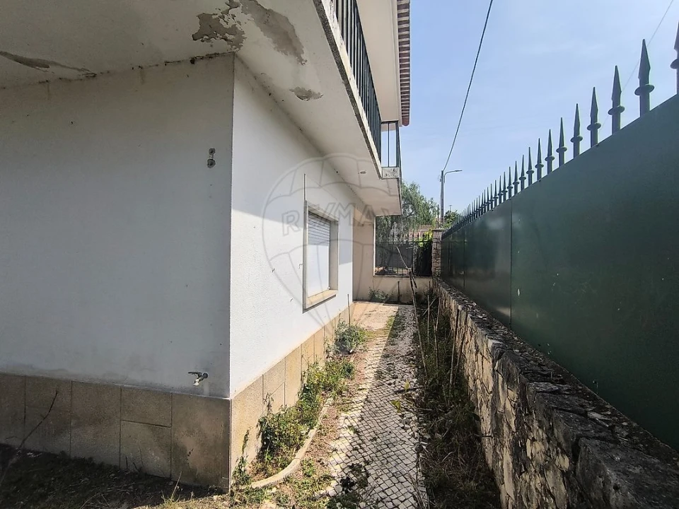 Moradia T4 para Venda em Minde Foto 28