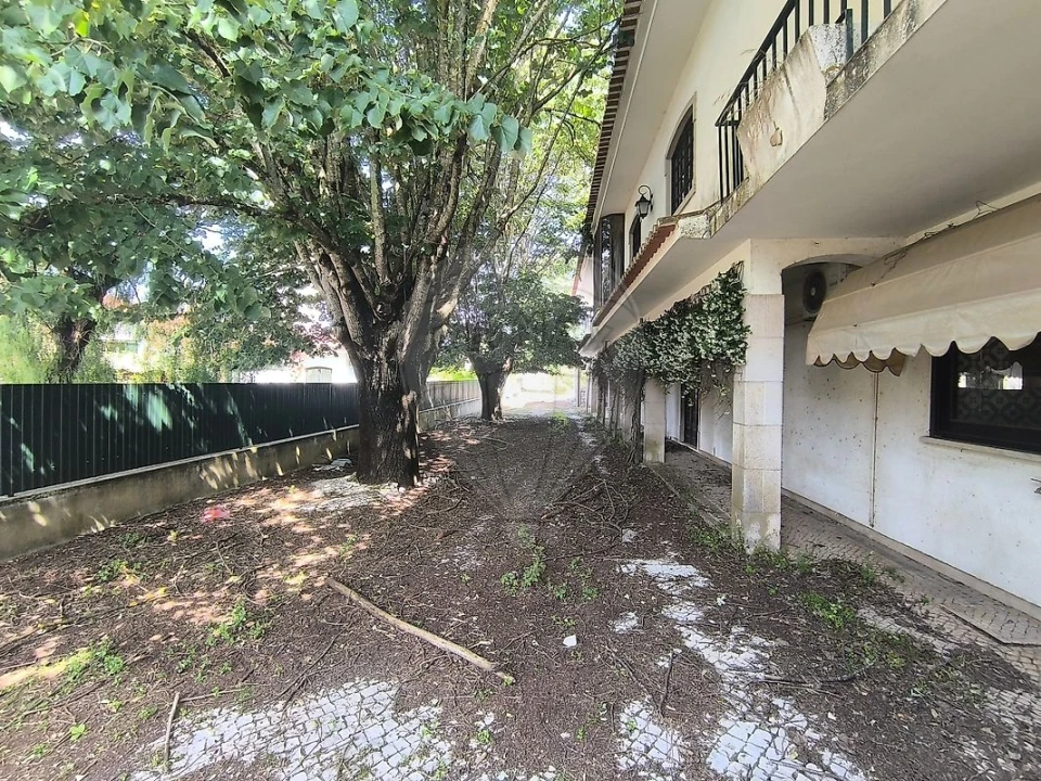 Moradia T4 para Venda em Minde Foto 31