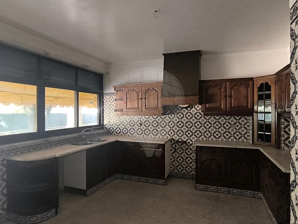 Moradia T4 para Venda em Minde Foto 17