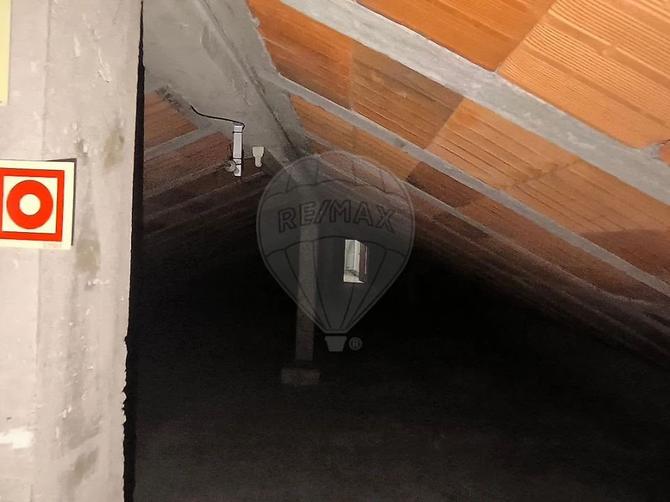 Moradia T4 para Venda em Minde Foto 40
