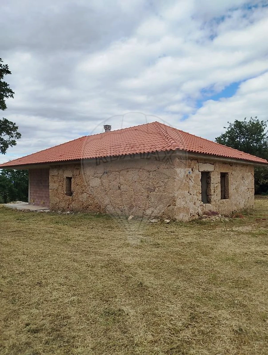 Moradia T3 para Venda em Teixoso e Sarzedo Foto 3