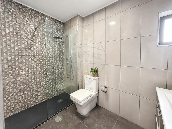 Apartamento T2 para Venda em Ramalde Foto 10