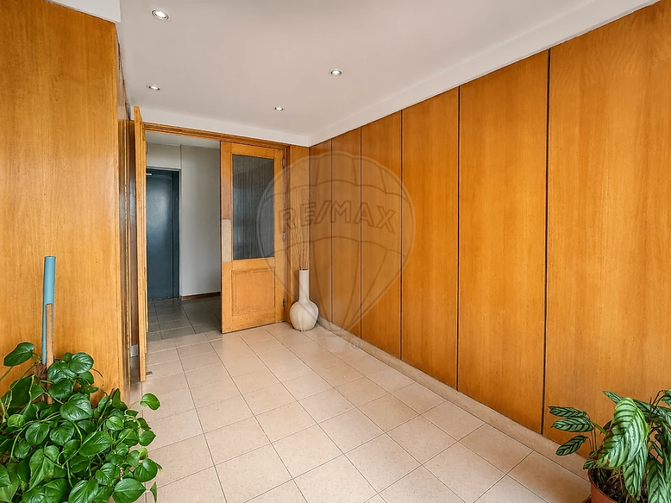 Apartamento T2 para Venda em Ramalde Foto 12