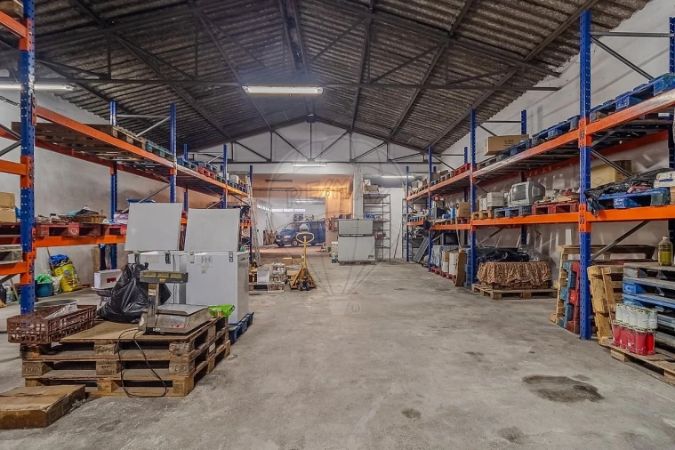 Armazém para Arrendamento em Paço de Sousa Foto 5