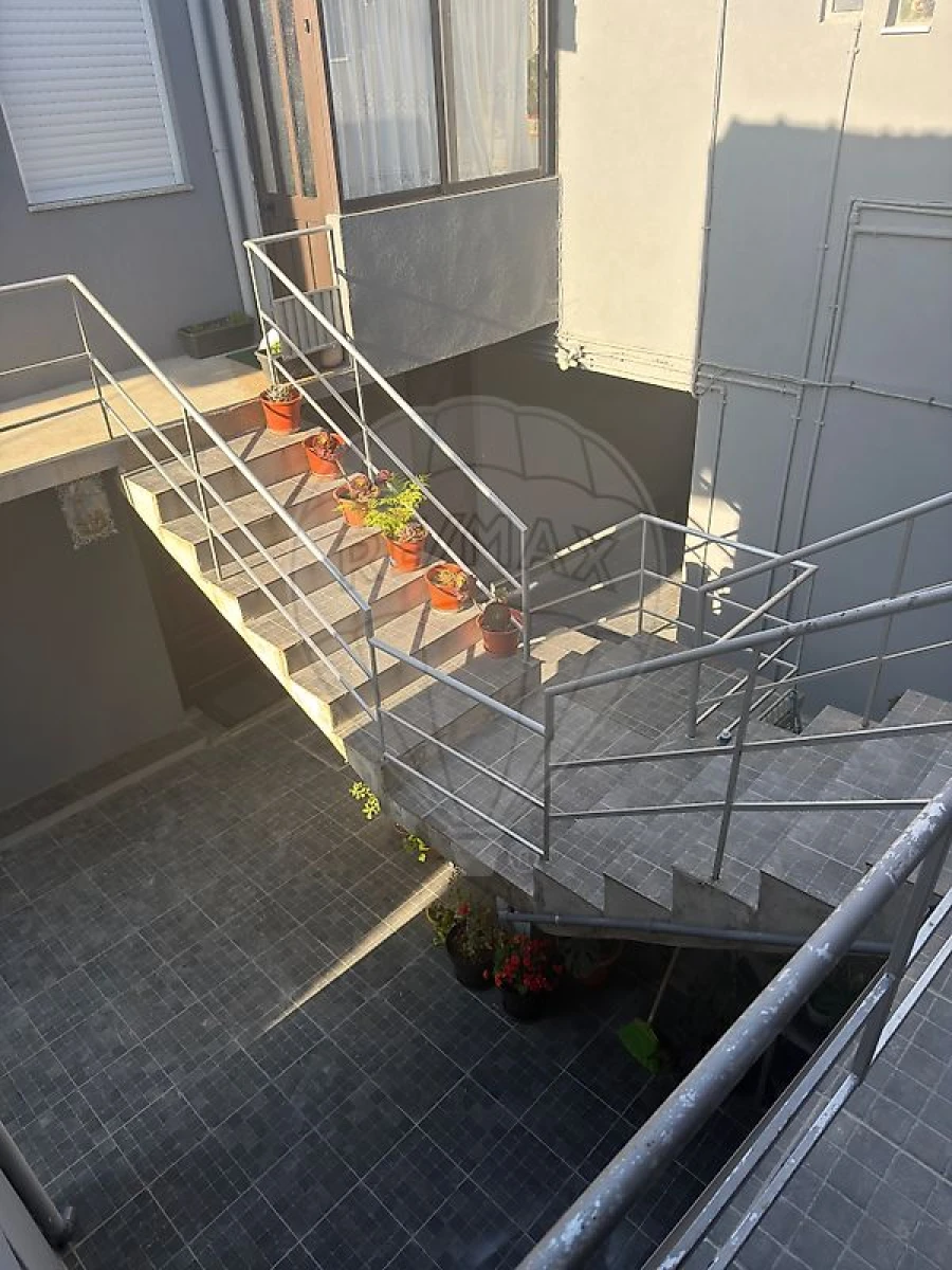 Apartamento T2 para Venda em Avintes Foto 3