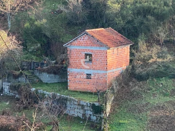 Terreno para Venda em Eiras e Mei