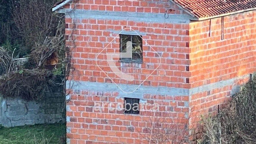 Terreno para Venda em Eiras e Mei