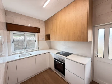 Moradia T2 para Venda em Caldelas