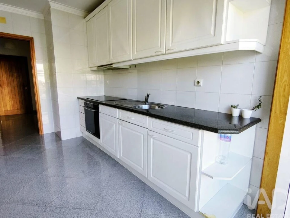 Apartamento T2 para Venda em Subportela, Deocriste e Portela Susã Foto 9