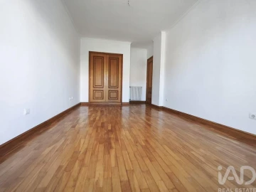Apartamento T2 para Venda em Subportela, Deocriste e Portela Susã