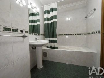 Apartamento T2 para Venda em Subportela, Deocriste e Portela Susã