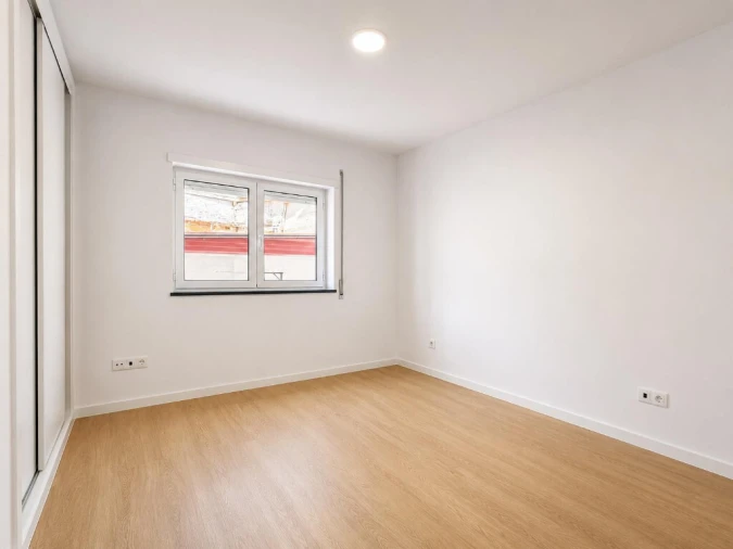 Apartamento T2 para Venda em Trouxemil e Torre de Vilela Foto 6