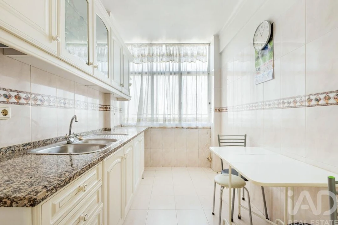 Apartamento para Venda em Agualva e Mira-Sintra Foto 8