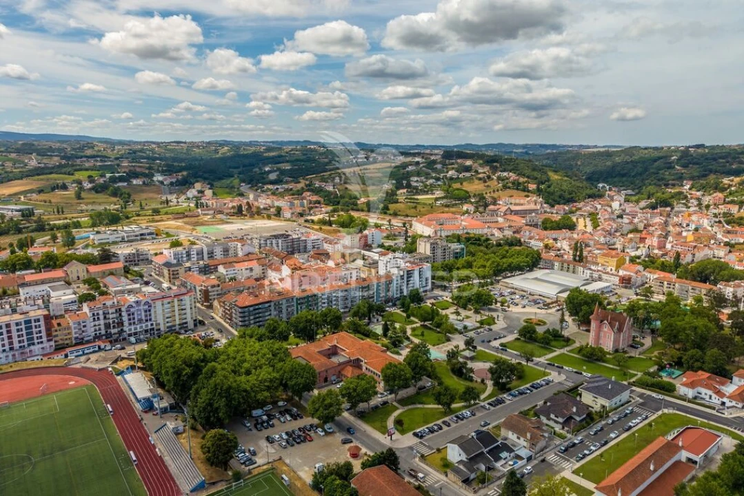Apartamento T4 para Venda em Aljubarrota Foto 18