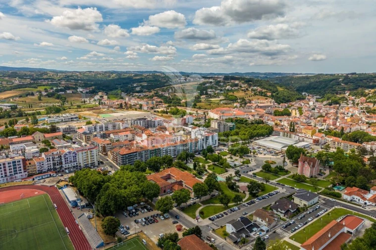 Apartamento T4 para Venda em Aljubarrota Foto 18