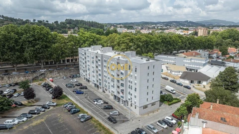 Apartamento T3 para Venda em Vila Nova de Famalicão e Calendário