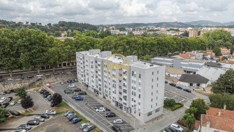 Apartamento T3 para Venda em Vila Nova de Famalicão e Calendário
