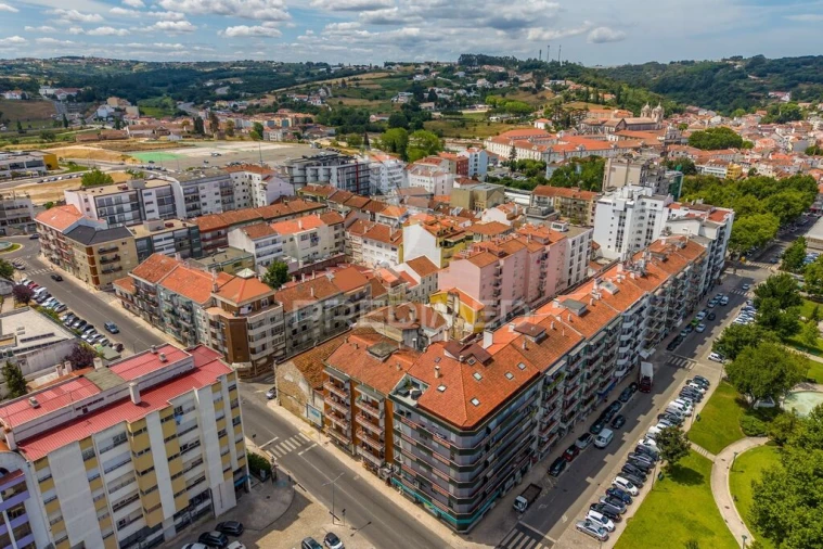 Apartamento T2 para Venda em Aljubarrota Foto 15