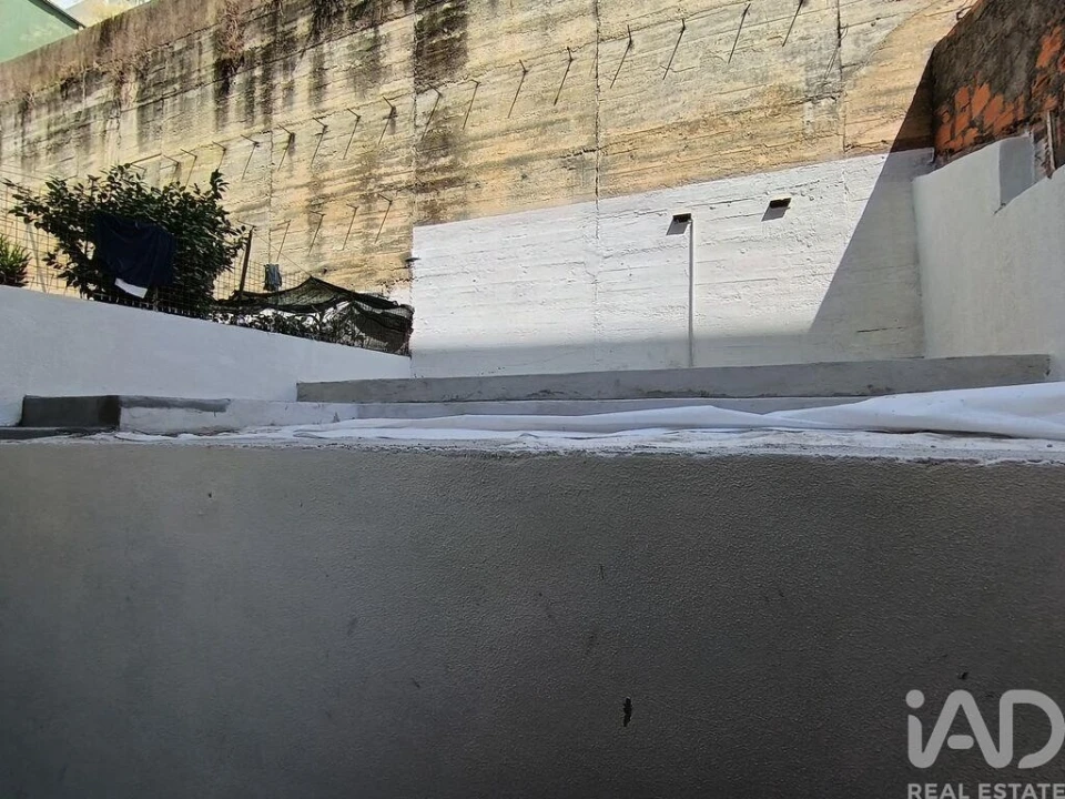 Apartamento T1 para Venda em Sacavém e Prior Velho Foto 10