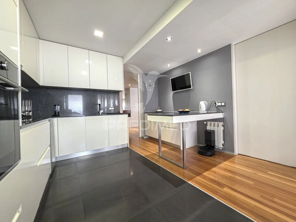 Apartamento T2 para Venda em Urgezes Foto 16