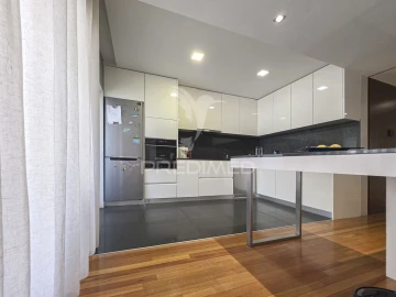 Apartamento T2 para Venda em Urgezes