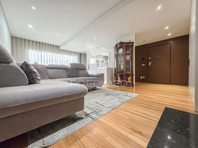 Apartamento T2 para Venda em Urgezes Foto 6