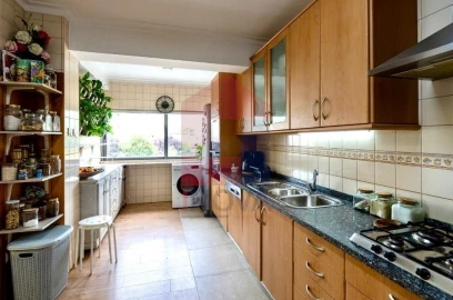 Apartamento T3 para Venda em Vila Verde e Barbudo