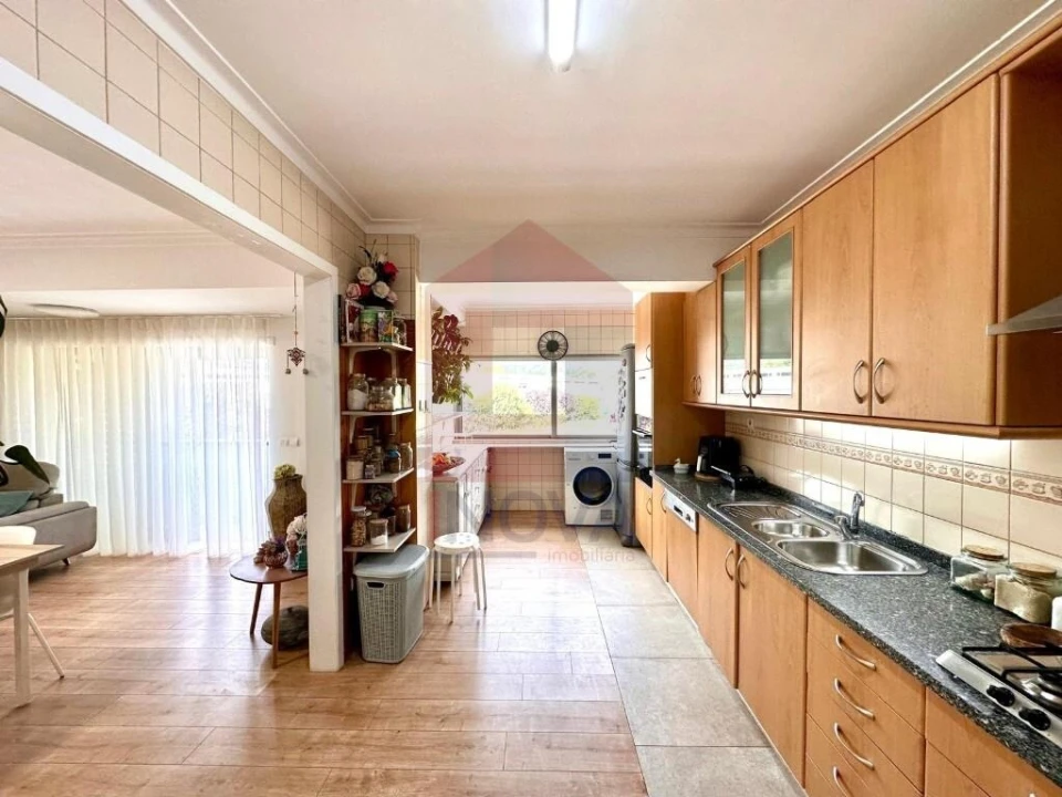 Apartamento T3 para Venda em Vila Verde e Barbudo Foto 8