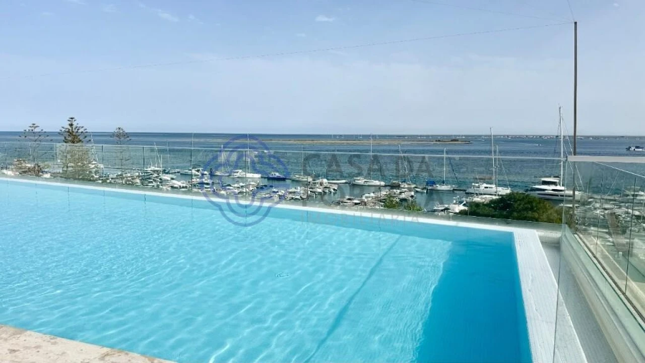 Apartamento T4 para Venda em Olhão Foto 26