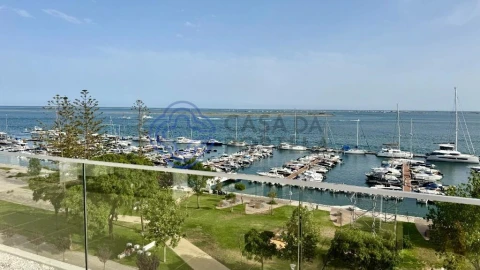 Apartamento T4 para Venda em Olhão