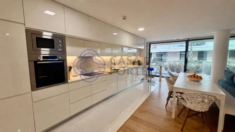 Apartamento T4 para Venda em Olhão