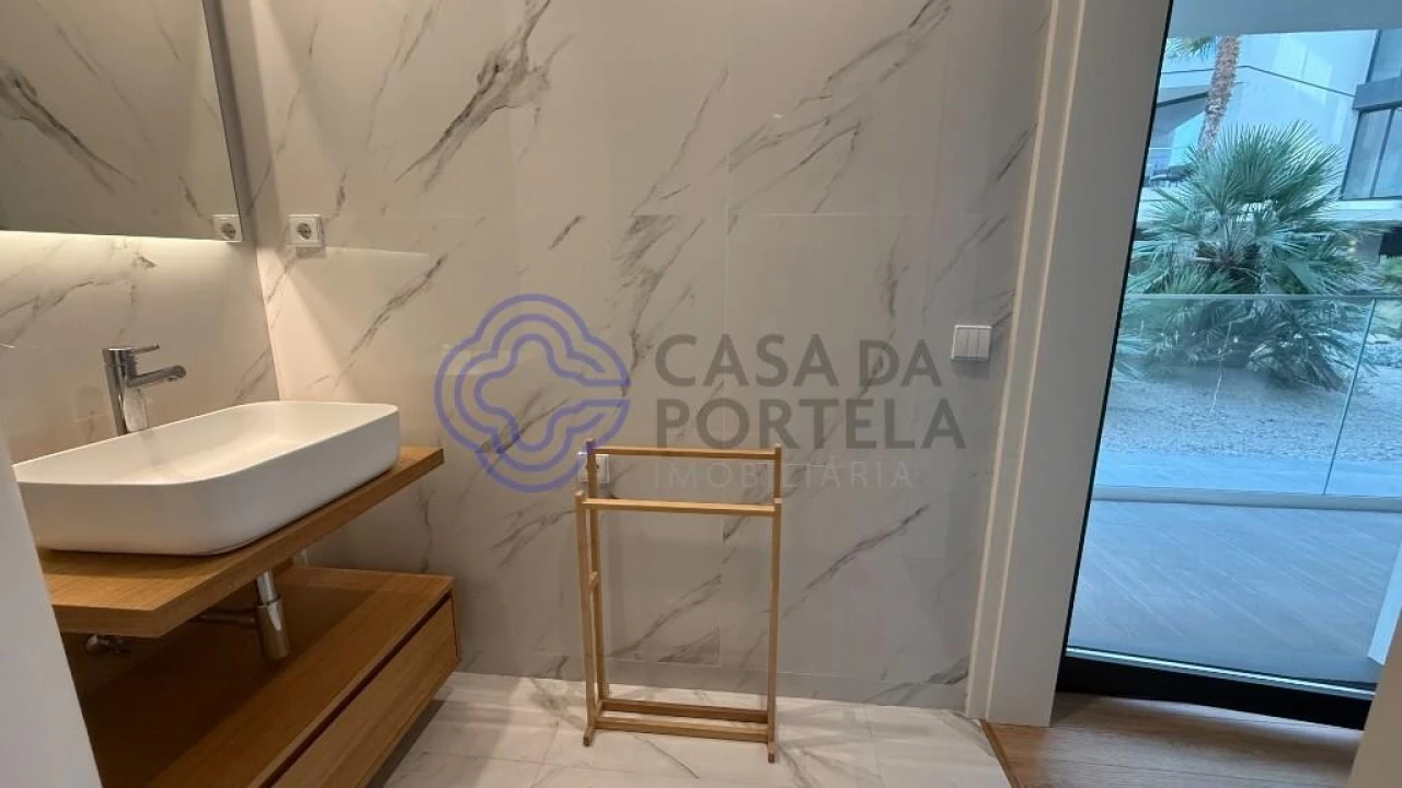 Apartamento T4 para Venda em Olhão Foto 21