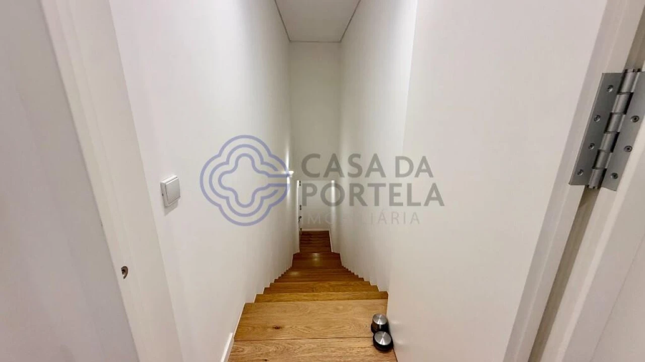 Apartamento T4 para Venda em Olhão Foto 32